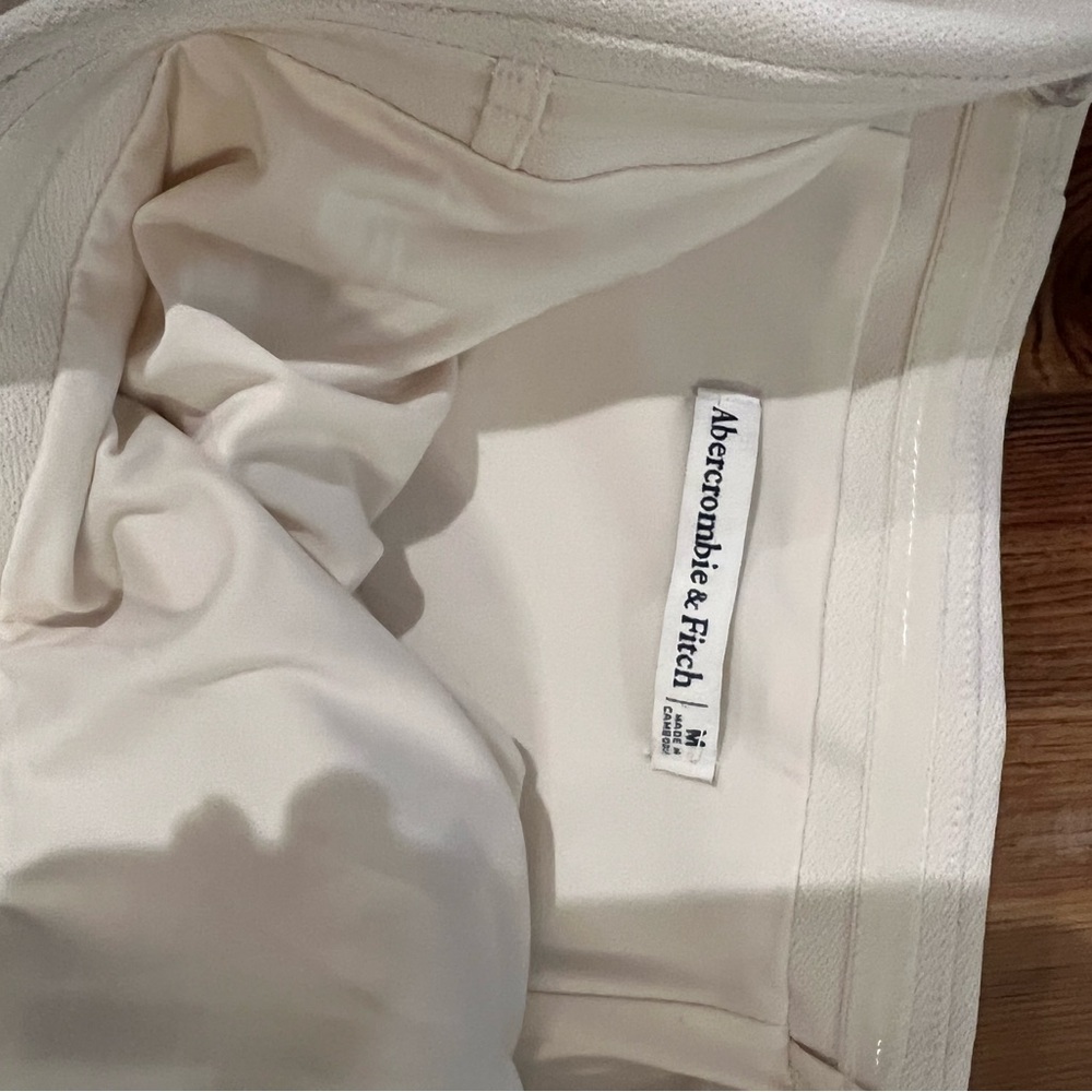 Abercrombie & Fitch Cream Strapless Ruched Top - Picture 3 of 3